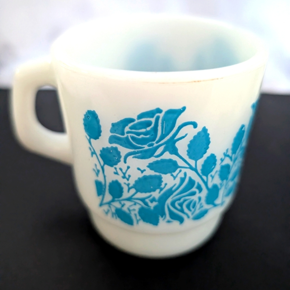 Anchor Hocking Vintage Blue Rose Milk Glass Coffee Mug D handle Coffee mug
